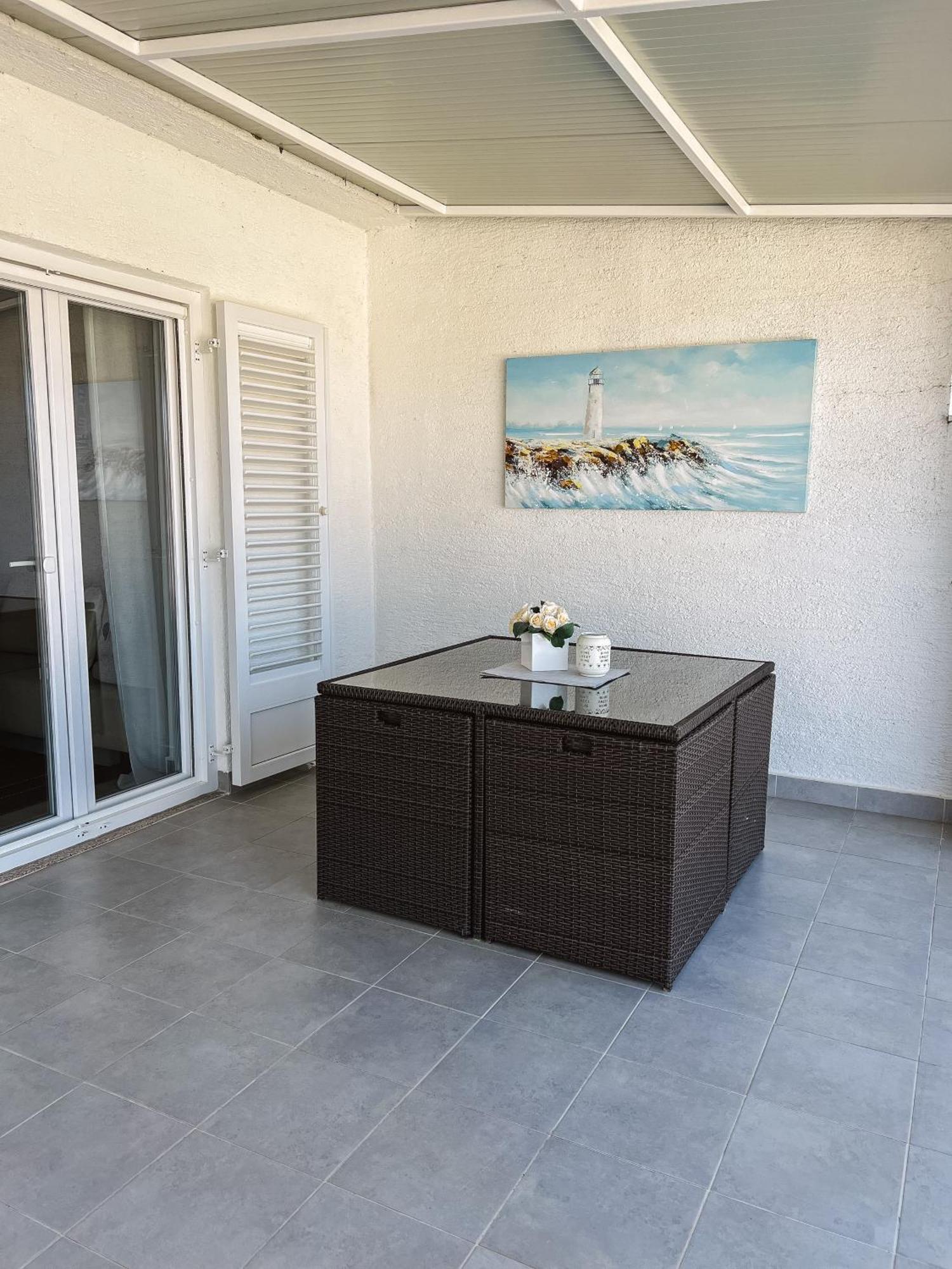 Modern Apartment In The Heart Of Njivice Exteriér fotografie